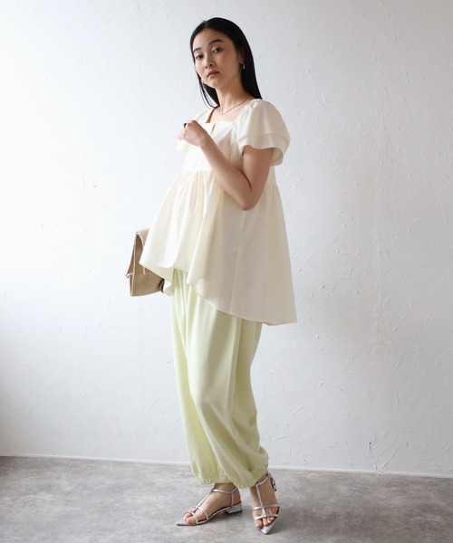 COMMRE(コムル)の「フロントホック袖ボリュームブラウス(シャツ/ブラウス・レディース・チャコールグレー/アイボリー・FREE)」の7枚目の写真