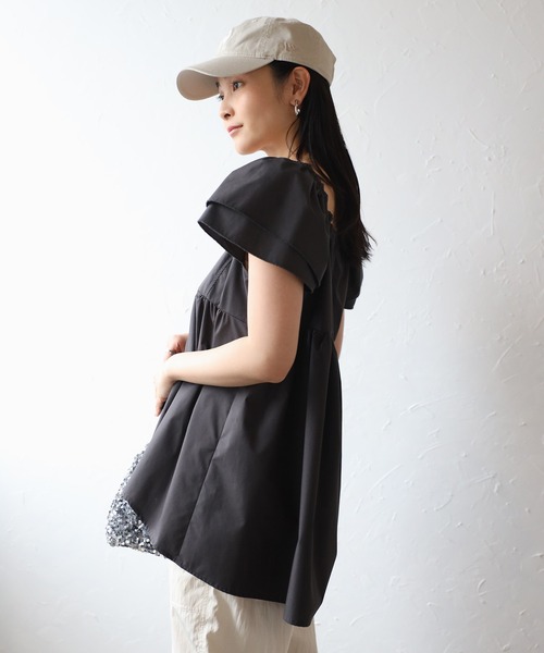 COMMRE(コムル)の「フロントホック袖ボリュームブラウス(シャツ/ブラウス・レディース・チャコールグレー/アイボリー・FREE)」の10枚目の写真