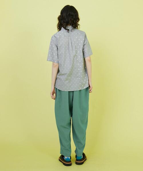 FRAPBOIS(フラボア)の「ベルギャザー パンツ(その他パンツ・レディース・ネイビー/グリーン・2/1)」の9枚目の写真