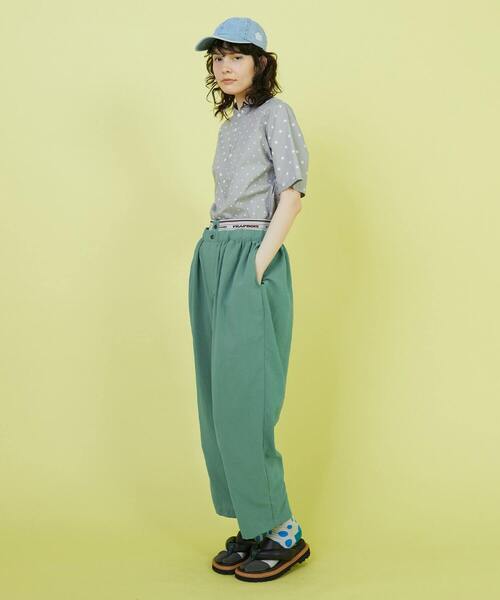 FRAPBOIS(フラボア)の「ベルギャザー パンツ(その他パンツ・レディース・ネイビー/グリーン・2/1)」の12枚目の写真
