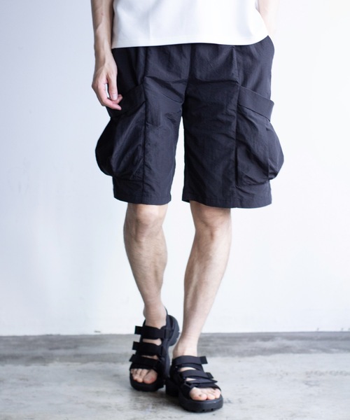Magine（マージン）の「【SELECT】IR:ナイロンワッシャー カーゴショーツ（カーゴパンツ・メンズ・ブラック/ベージュ/カーキ・M/L/XL）」の2枚目の写真