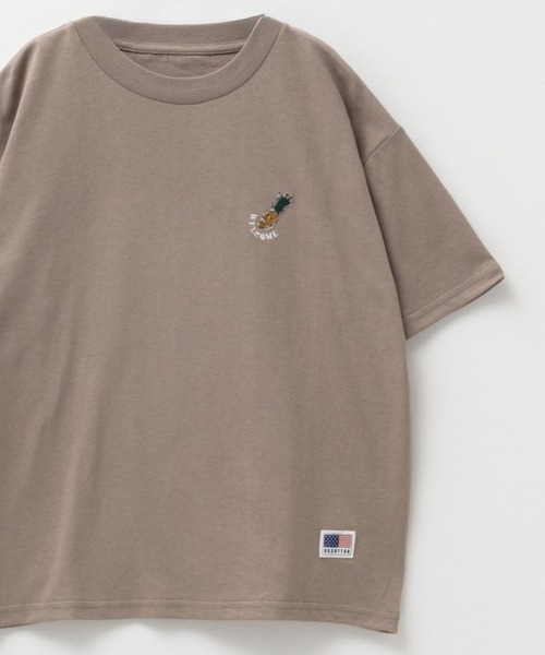 NAVY(ネイビー)の「【綿100%】NAVY USコットン 半袖Tシャツ ワンポイント刺繍Tシャツ(Tシャツ/カットソー・キッズ・ホワイト/チャコールグレー/ベージュ/ライトブルー/ピンク/モカ/ラベンダー/ミント/イエロー系その他/グレー系その他2/ベージュ系その他2/ベージュ系その他/グリーン系その他/ブルー系その他/グレー系その他/ホワイト系その他・110/120/130/140/150/160)」の1枚目の写真