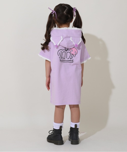 しなこちゃん［なりきりワンピース］ワンピース　１２０ 新品未使用 サンリオ なりきるフードワンピース 9577K（ワンピース