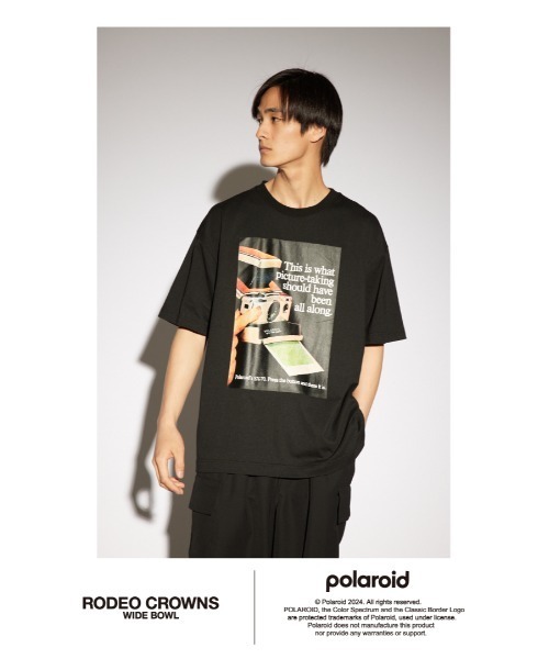 RODEO CROWNS WIDE BOWL(ロデオクラウンズワイドボウル)の「Polaroid フォトTシャツ(Tシャツ/カットソー・メンズ・ホワイト/ブラック・MEDIUM/LARGE)」の2枚目の写真