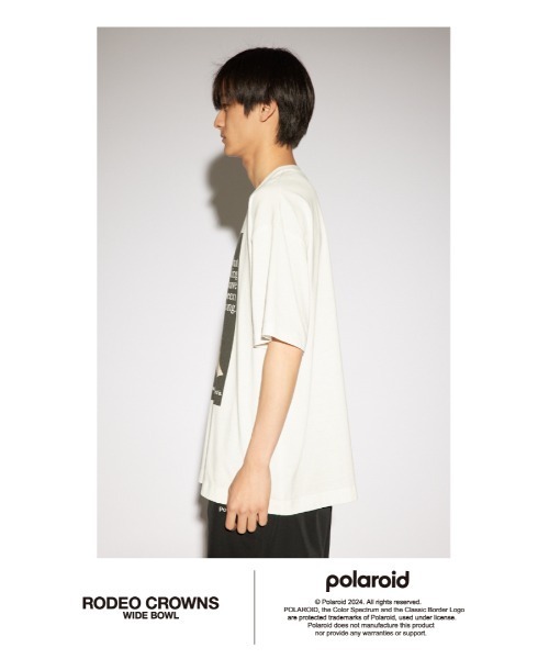 RODEO CROWNS WIDE BOWL(ロデオクラウンズワイドボウル)の「Polaroid フォトTシャツ(Tシャツ/カットソー・メンズ・ホワイト/ブラック・MEDIUM/LARGE)」の7枚目の写真