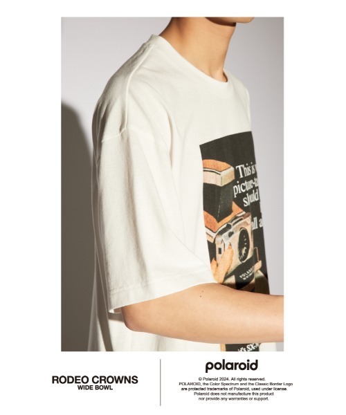 RODEO CROWNS WIDE BOWL(ロデオクラウンズワイドボウル)の「Polaroid フォトTシャツ(Tシャツ/カットソー・メンズ・ホワイト/ブラック・MEDIUM/LARGE)」の10枚目の写真