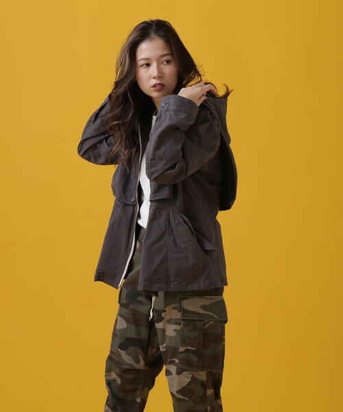 AVIREX(アヴィレックス)の「MOUNTAIN PARKA WITH THE CAPE / マウンテンパーカー ウィズ ザ ケープ / AVIREX / アヴィレックス(マウンテンパーカー・レディース・オリーブ系/アイボリー/チャコールグレー・S/M)」の13枚目の写真