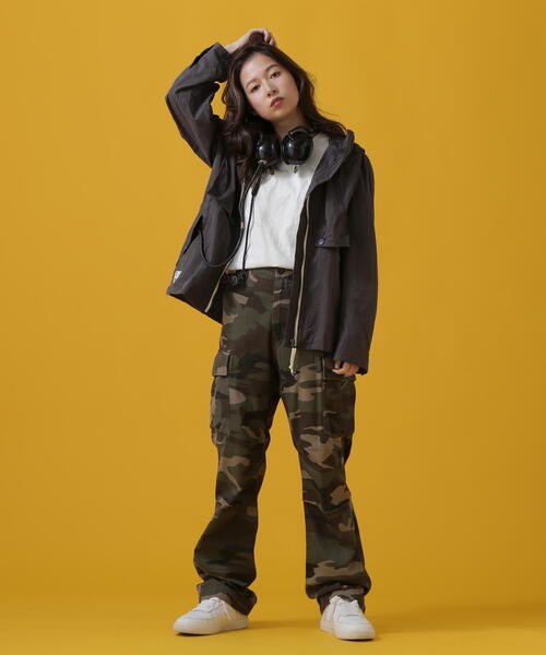 AVIREX(アヴィレックス)の「MOUNTAIN PARKA WITH THE CAPE / マウンテンパーカー ウィズ ザ ケープ / AVIREX / アヴィレックス(マウンテンパーカー・レディース・オリーブ系/アイボリー/チャコールグレー・S/M)」の15枚目の写真