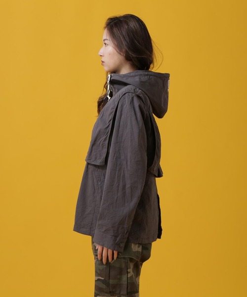 AVIREX(アヴィレックス)の「MOUNTAIN PARKA WITH THE CAPE / マウンテンパーカー ウィズ ザ ケープ / AVIREX / アヴィレックス(マウンテンパーカー・レディース・オリーブ系/アイボリー/チャコールグレー・S/M)」の17枚目の写真