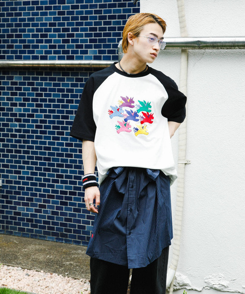 SENSE OF PLACE by URBAN RESEARCH（センスオブプレイスバイアーバンリサーチ）の「『別注』SHUHEI KOKI×SENSE OF PLACE　ラグランTシャツ（Tシャツ/カットソー・メンズ・ホワイト/ライトブルー/ブラック・MEDIUM/LARGE）」の8枚目の写真