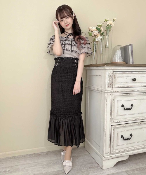 couture BY ROJITA(クチュールバイロジータ)の「ランダムシャーリングマーメイドスカート(スカート・レディース・ホワイト/ブラック・FREE)」の10枚目の写真