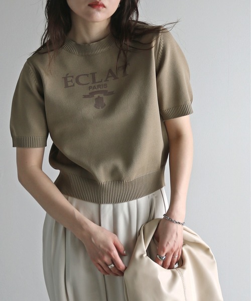 COURO（コウロ）の「プリントクロップドニットTシャツ（ニット/セーター・レディース・ブラック/サックスブルー/グレイッシュベージュ/チャコール/ホワイト系/ホワイト系1/ピンク系/ピンク系1・FREE）」の6枚目の写真