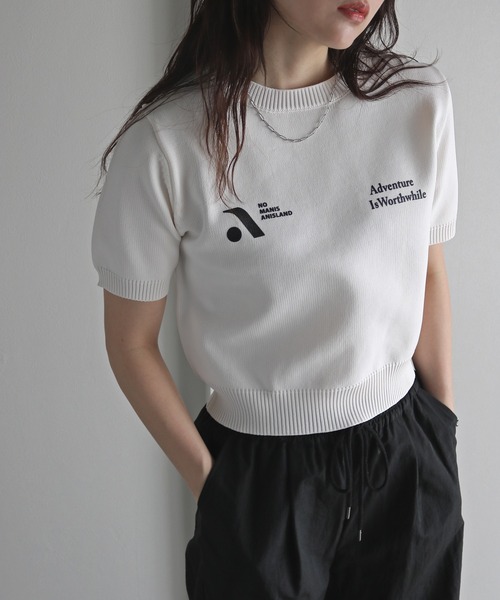 COURO（コウロ）の「プリントクロップドニットTシャツ（ニット/セーター・レディース・ブラック/サックスブルー/グレイッシュベージュ/チャコール/ホワイト系/ホワイト系1/ピンク系/ピンク系1・FREE）」の11枚目の写真
