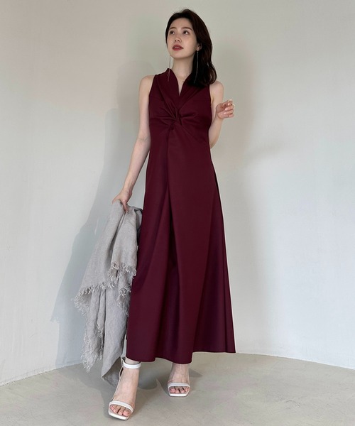 anuans（アニュアンス）の「ツイストギャザーワンピース（ワンピース