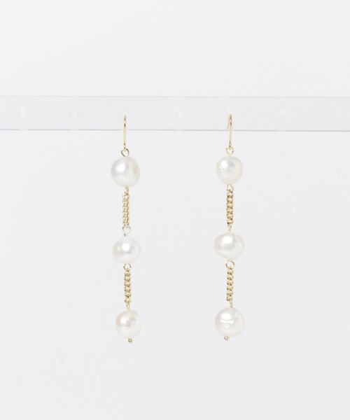 THE GOODLAND MARKET(ザグッドランドマーケット)の「STACEY 淡水パールロングチェーンピアス(ピアス(両耳用)・レディース・ゴールド・FREE)」の4枚目の写真