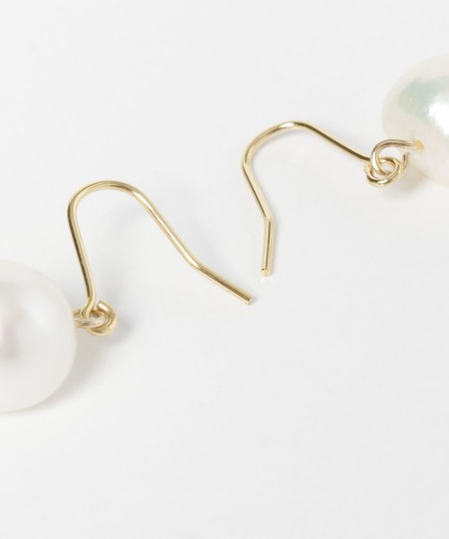 THE GOODLAND MARKET(ザグッドランドマーケット)の「STACEY 淡水パールロングチェーンピアス(ピアス(両耳用)・レディース・ゴールド・FREE)」の6枚目の写真