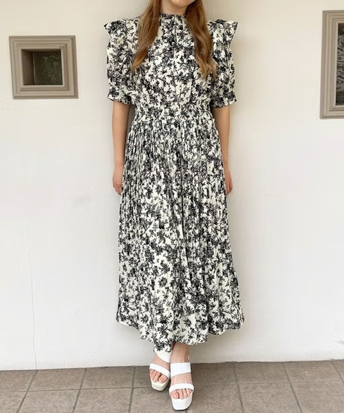 GORGE(ゴージ)の「半袖柄フリルシャーリングワンピース(ワンピース・レディース・オフホワイト/ベージュ・F)」の7枚目の写真