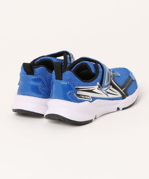 瞬足（シュンソク）の「瞬足/SYUNSOKU/キッズスニーカー/JJ-155（スニーカー・キッズ・ブラック×シルバー/ブルー/グリーン/レッド/ブラック×イエロー/ゴールド/ブルー系その他2/ブラック×ゴールド/グリーン系その他/ネイビー/イエロー/シルバー・16.5cm/17.0cm/17.5cm/18.0cm/18.5cm/19.0cm/19.5cm/20.0cm/20.5cm/21.0cm/21.5cm/22.0cm/22.5cm/23.0cm/16.0cm/23.5cm/24.0cm/24.5cm/25.0cm）」の14枚目の写真