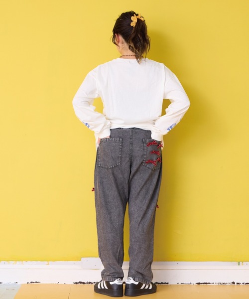 CALMIA（カルミア）の「リボンいっぱいデニムパンツ/おとな（デニムパンツ・レディース・ライトブルー/ブラック・160cm）」の12枚目の写真