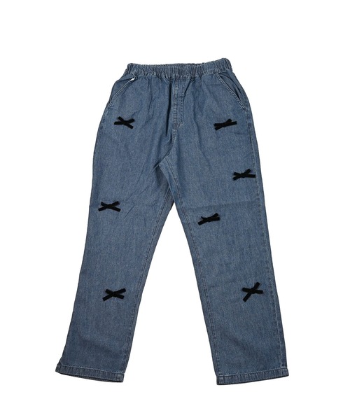 CALMIA（カルミア）の「リボンいっぱいデニムパンツ/おとな（デニムパンツ・レディース・ライトブルー/ブラック・160cm）」の6枚目の写真