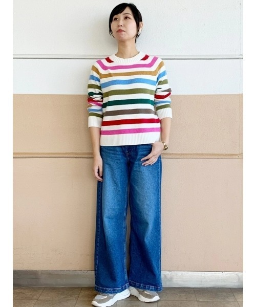 GAP(ギャップ)の「CashSoft カシミヤタッチ クルーネックセーター(ニット/セーター・レディース・ブラック/ブラック系その他/レッド/ブラウン/レッド系その他/アイボリー/チャコールグレー/グリーン/イエロー/ベージュ/その他/マルチ/ブルー・XS/S/M/L/XL/XXS)」の14枚目の写真