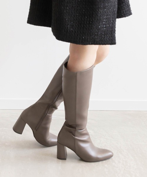 RANDA（ランダ）の「晴雨兼用 チャンキーヒールロングブーツ（ブーツ・レディース・グレー/ダークブラウン/ブラック・L/LL/M/S）」の2枚目の写真