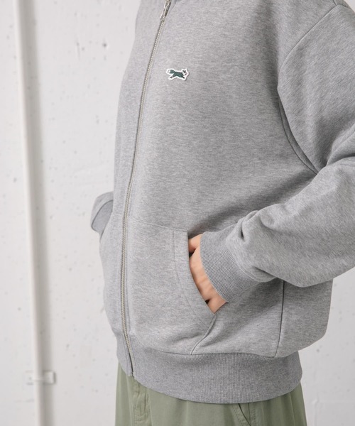 PENNEYS(ぺニーズ)の「『別注』PENNEYS×DOORS THE FOX 裏毛ジップパーカー(パーカー・レディース・ブラック/グレー/キャメル・MEDIUM)」の20枚目の写真