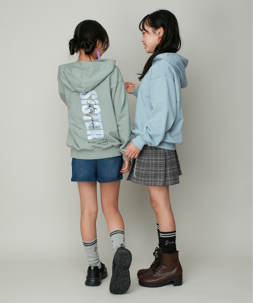 SISTER JENNI(SISTER JENNI)の「【コットン100%】バックタイダイロゴパーカー(パーカー・キッズ・ミント/ブラック/サックスブルー・140cm/150cm/130cm/160cm)」の7枚目の写真