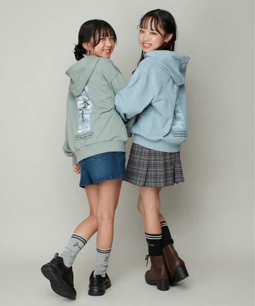 SISTER JENNI(SISTER JENNI)の「【コットン100%】バックタイダイロゴパーカー(パーカー・キッズ・ミント/ブラック/サックスブルー・140cm/150cm/130cm/160cm)」の9枚目の写真