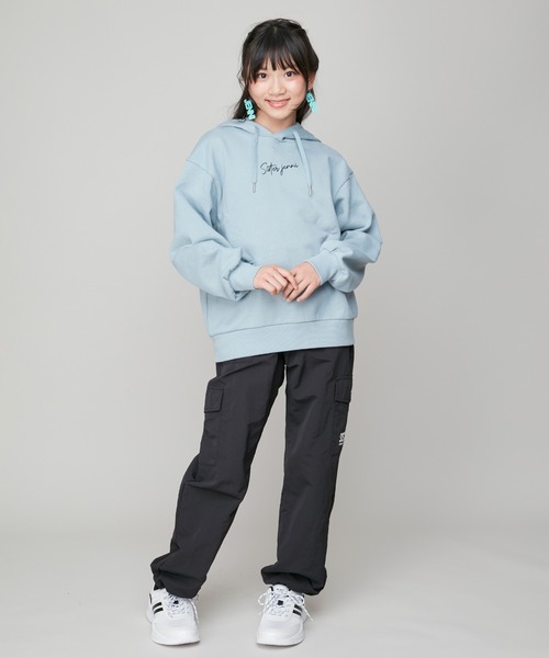 SISTER JENNI(SISTER JENNI)の「【コットン100%】バックタイダイロゴパーカー(パーカー・キッズ・ミント/ブラック/サックスブルー・140cm/150cm/130cm/160cm)」の19枚目の写真