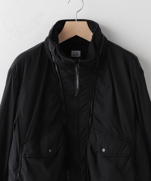 C.P. Company ナイロンジャケットChrome R シーピーカンパニー C.P. Company / シーピーカンパニー】SHORT JACKET IN CHROME