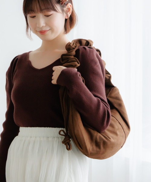 flower（フラワー）の「スエードシャーリングショルダー（ショルダーバッグ・レディース・ベージュ/ブラウン・FREE）」の2枚目の写真