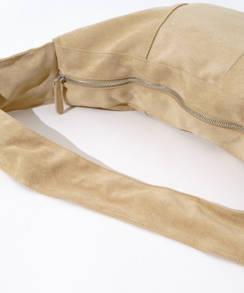 flower（フラワー）の「スエードシャーリングショルダー（ショルダーバッグ・レディース・ベージュ/ブラウン・FREE）」の17枚目の写真