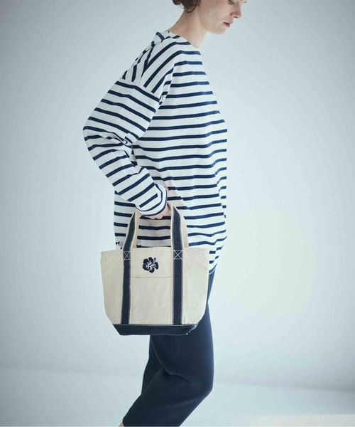 SEA（シー）の「ハイビスカス スーベニアトートS（トートバッグ・レディース・ブラック/レッド/ネイビー・ONE SIZE）」の2枚目の写真