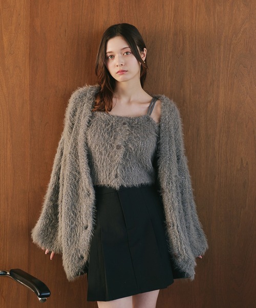 fupel(フぺル)の「lame shaggy knit cami cardigan / ラメシャギーニットキャミカーディガン(アンサンブル・レディース・グレー/ピンク・FREE)」の4枚目の写真