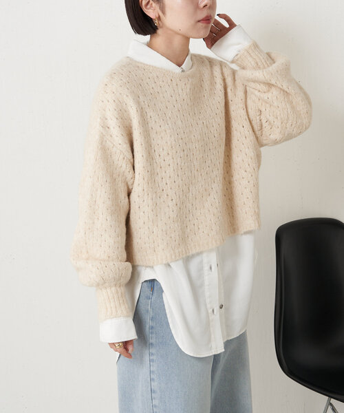 Jena espace merveilleux(ジェナ エスパスメルヴェイユ)の「透かし編みショートニット(ニット/セーター・レディース・パープル/ベージュ/グレー・FREE)」の3枚目の写真