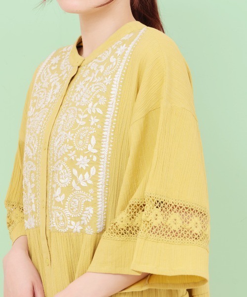 チチカカ（チチカカ）の「Rico クレープペイズリー刺繍ワンピース（ワンピース・レディース・イエロー/ライトベージュ/チャコールグレー・FREE）」の7枚目の写真