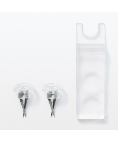 無印良品（ムジルシリョウヒン）の「壁に付けられるアクリルディスプレイ　ボックス型　４小間　約幅１６．９×奥行６．４×高さ１９．４ｃｍ　石こうボード用（収納グッズ・メンズ・クリア・FREE）」の3枚目の写真