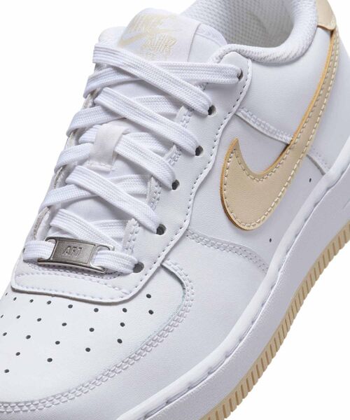 【新品未使用】Nike Air Force 1 ホワイトキッズシューズ　21cm セール】ナイキ エア フォース 1 ジュニアシューズ / Nike Air