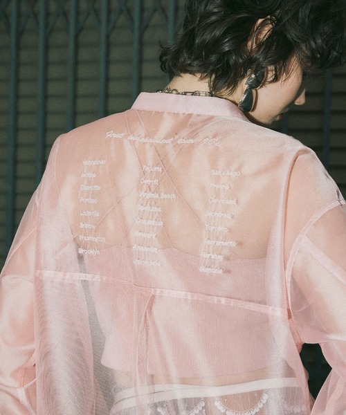 ELLEgirl(エルガール)の「バック刺繍シアーシャツワンピース【ELLEgirl/エルガール】(シャツワンピース・レディース・ブラック/ベージュ/ピンク・FREE)」の1枚目の写真