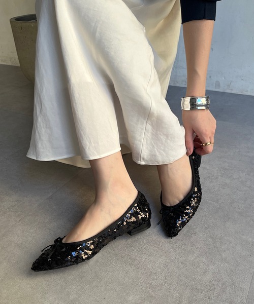 DouDou（ドゥドゥ）の「スパンコールポインテッドバレエ（バレエシューズ・レディース・シルバー/ブラック/ベージュ・23cm/23.5cm/24cm/24.5cm）」の2枚目の写真