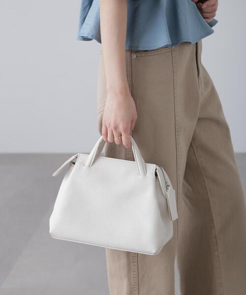 FREE'S MART(フリーズマート)の「◆オーバージップバッグ(ショルダーバッグ・レディース・ブラック/ホワイト・フリ-)」の9枚目の写真