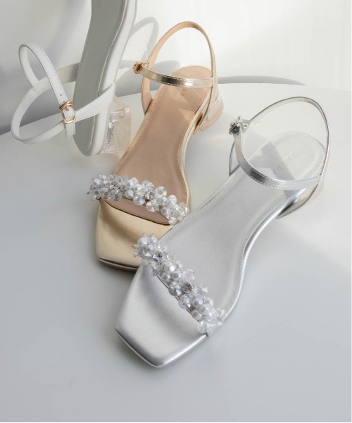 セール】フラワーモチーフストラップサンダル（サンダル