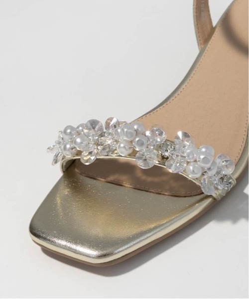 セール】フラワーモチーフストラップサンダル（サンダル