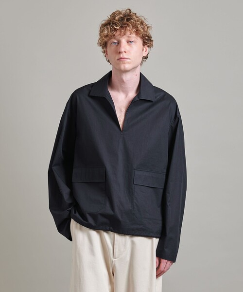 LOEFF(ロエフ)の「<LOEFF>コットン ツイル スキッパー シャツ UNISEX(シャツ/ブラウス・レディース・クリーム/ネイビー・0/1/2)」の6枚目の写真