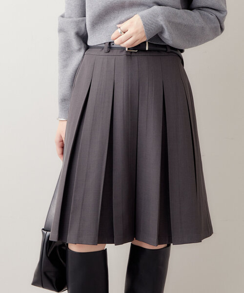 mystic（ミスティック）の「ベルト付きプリーツミドルスカート（スカート・レディース・チャコールグレー/オフホワイト・FREE）」の6枚目の写真