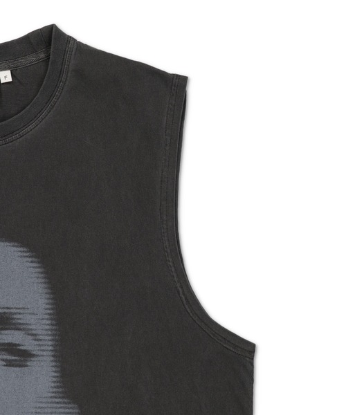 SPINNS（スピンズ）の「ヴィンテージライクピグメントノースリーブTシャツ/ガールプリント（Tシャツ/カットソー・メンズ・ブラック/カーキ・ONESIZE）」の7枚目の写真