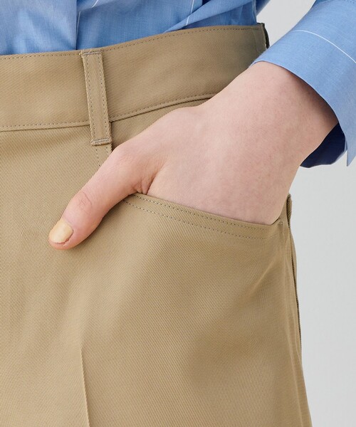 GALERIE VIE(ギャルリー ヴィー)の「シルキートリコチン ストレートパンツ(その他パンツ・レディース・ベージュ/チャコールグレー・36/34/32)」の9枚目の写真