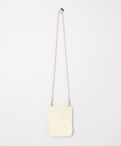 SMELLY（スメリー）の「ジップミニサコッシュ（ショルダーバッグ・レディース・ブラック/アイボリー・-）」の12枚目の写真