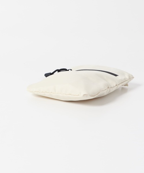 SMELLY（スメリー）の「ジップミニサコッシュ（ショルダーバッグ・レディース・ブラック/アイボリー・-）」の13枚目の写真